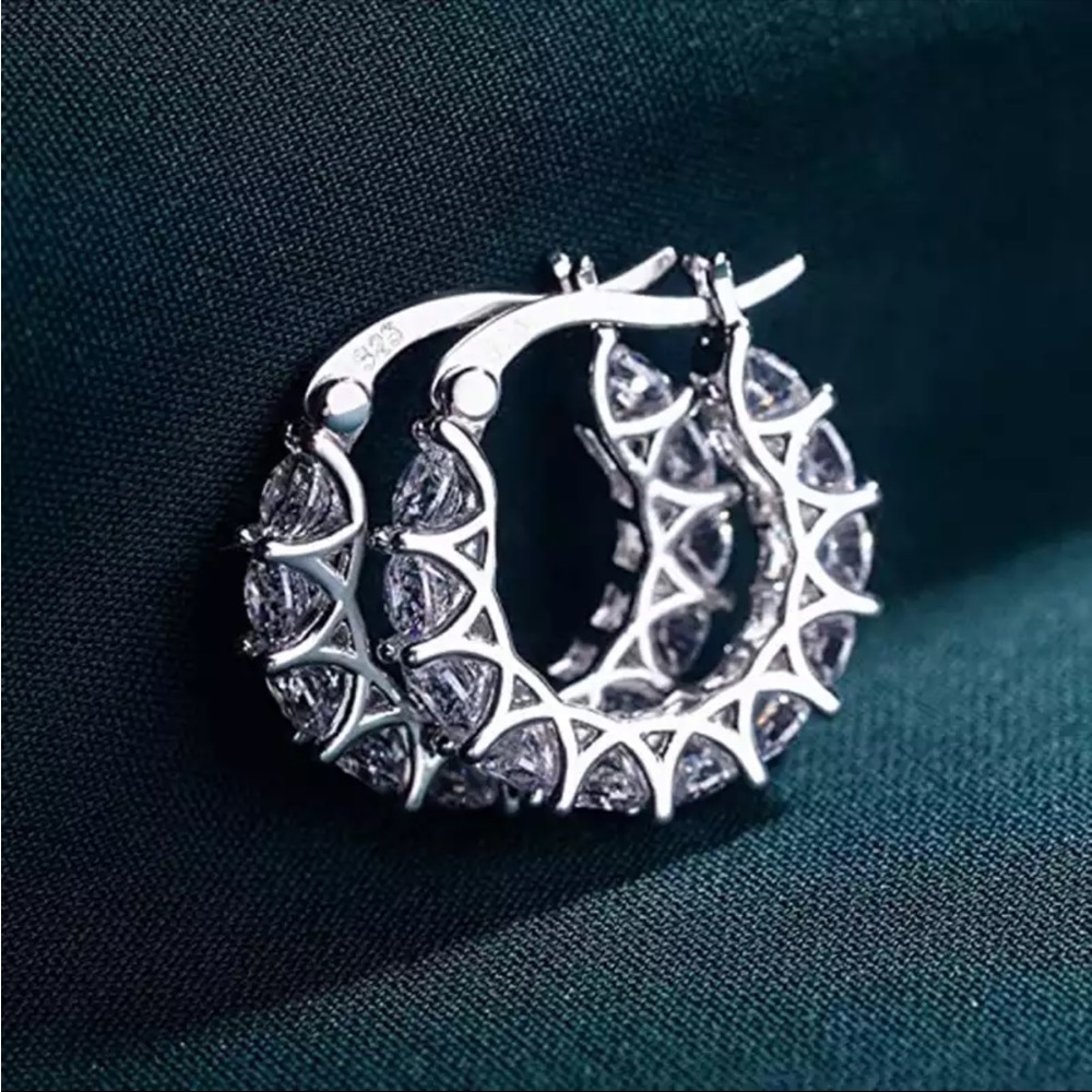 New Women’s 925 Silver Beautiful Hoop Diamond Earrings
